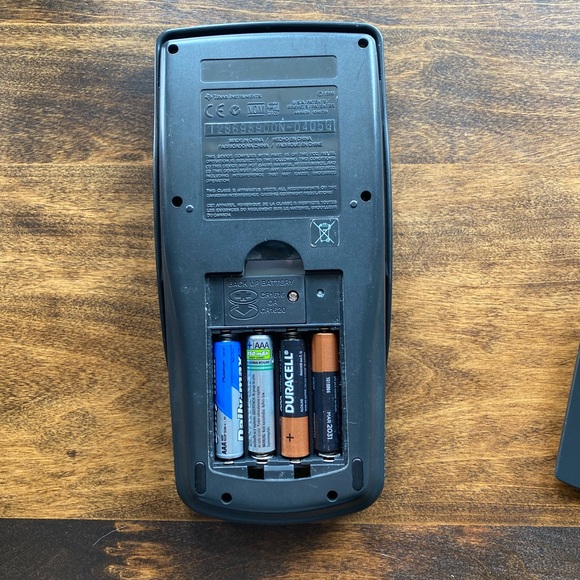 TI-83 Graphing Calculator - Picture 4 of 5